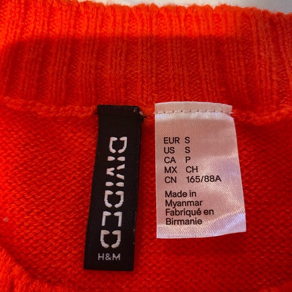 H&M sweater vest size small - Picture 3 of 3